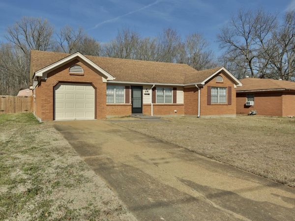 1820 W HOLMES RD, Memphis, TN 38109
