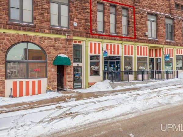 208 E Ludington Street, Iron Mountain, MI 49801