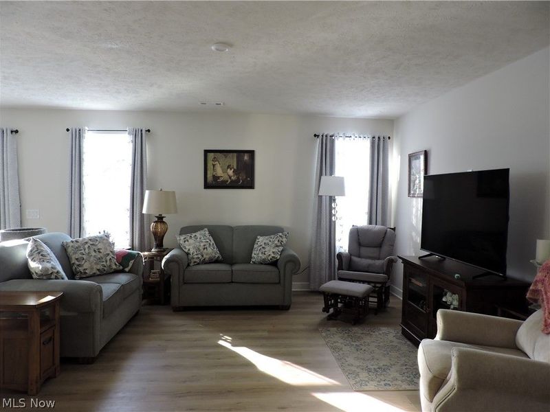 129 W Spring Drive, Elyria, OH 44035 Photo 14