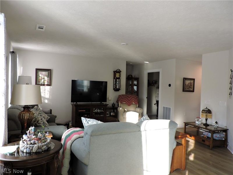 129 W Spring Drive, Elyria, OH 44035 Photo 15