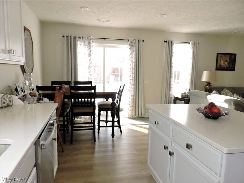 129 W Spring Drive, Elyria, OH 44035 Photo 5