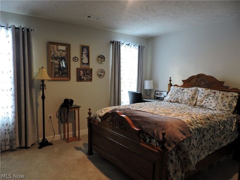 129 W Spring Drive, Elyria, OH 44035 Photo 8