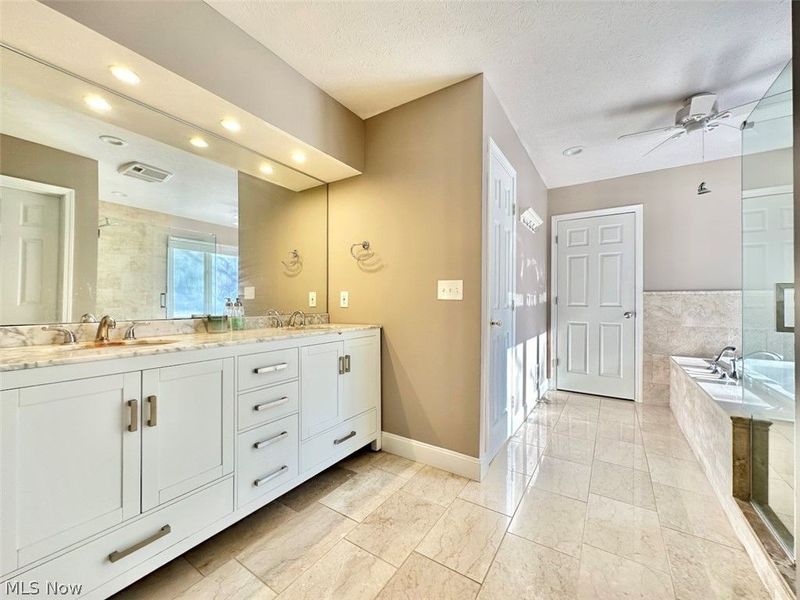 8630 Hollis Lane, Brecksville, OH 44141 Photo 13