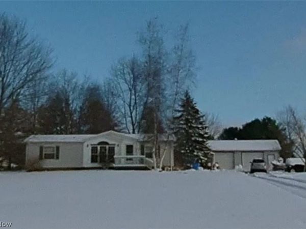 10885 Holi Dale Drive, Chardon, OH 44024