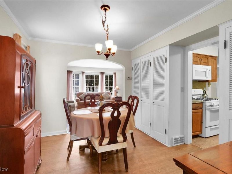 3530 Glencairn Road, Shaker Heights, OH 44122 Photo 7