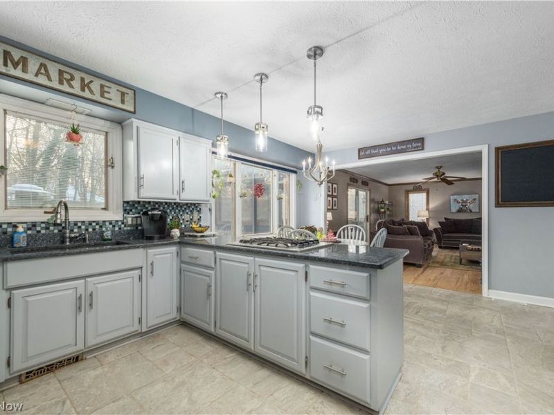 29231 Wolf Road, Bay Village, OH 44140 Photo 11