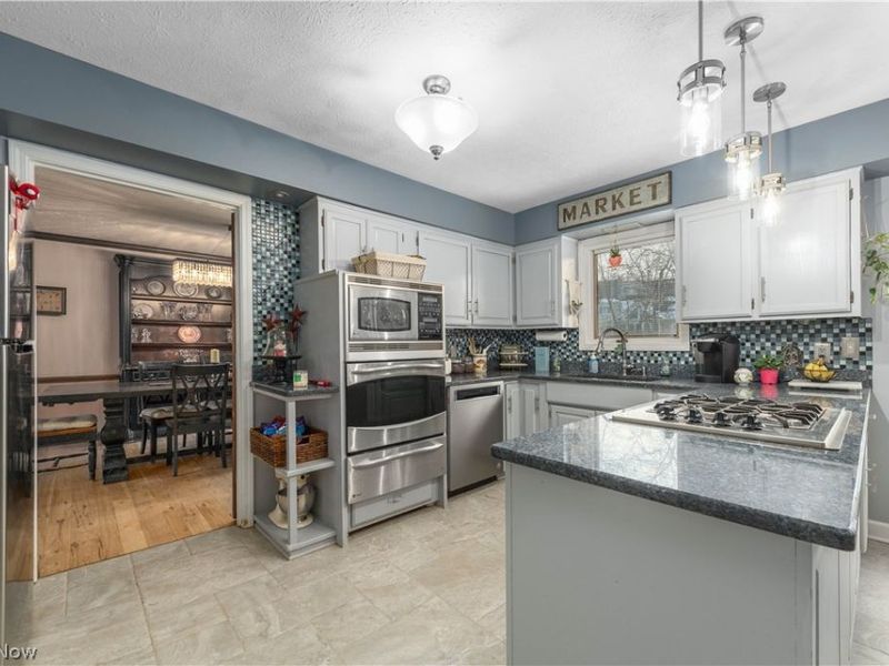 29231 Wolf Road, Bay Village, OH 44140 Photo 12