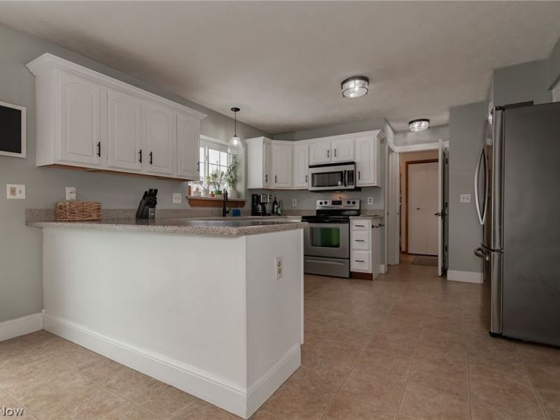 9432 Whalers Cove, Mentor, OH 44060 Photo 17