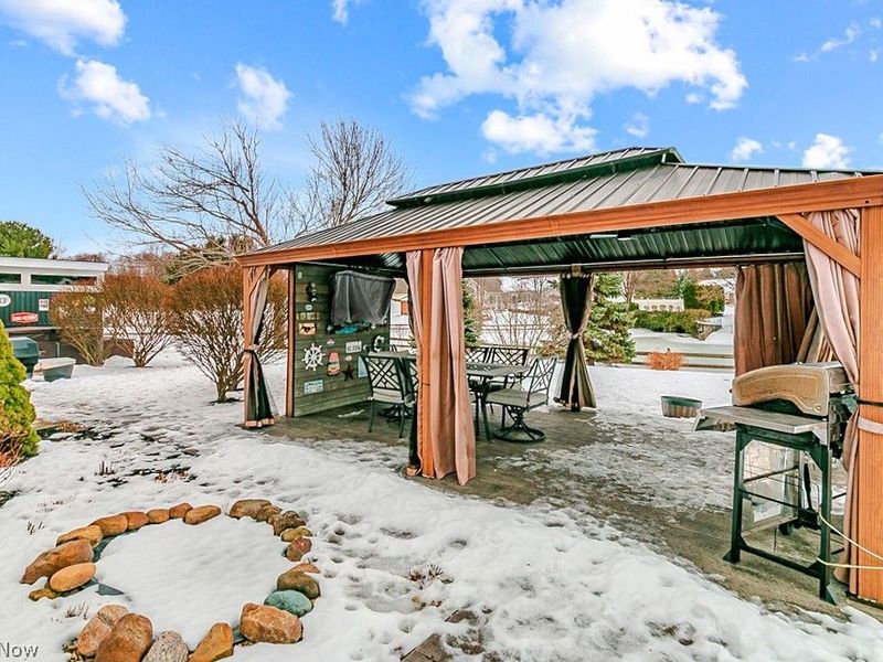 9432 Whalers Cove, Mentor, OH 44060 Photo 3