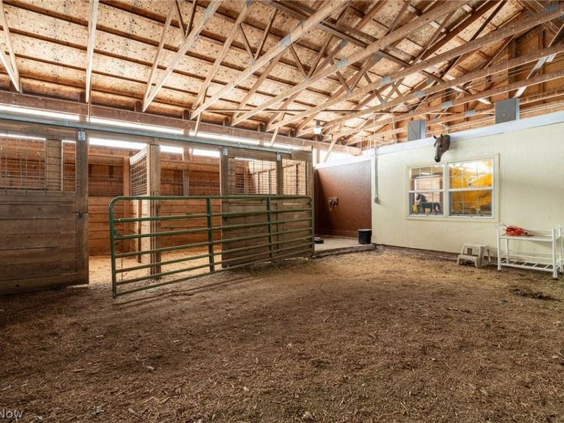 7639 Center Road, Valley City, OH 44280 Photo 10