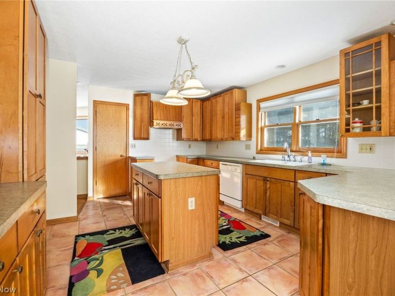 7639 Center Road, Valley City, OH 44280 Photo 21