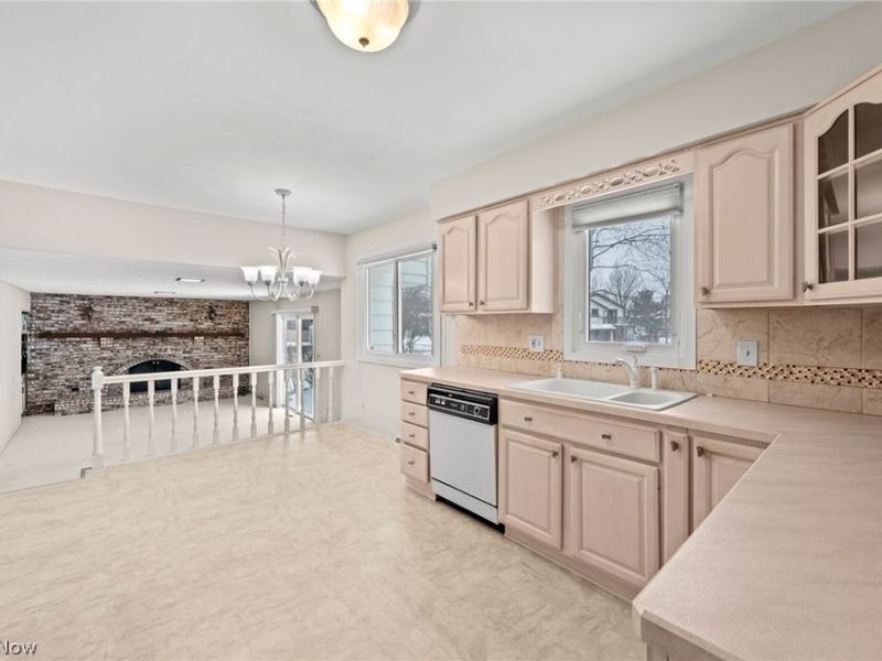 33014 N Roundhead Drive, Solon, OH 44139 Photo 14