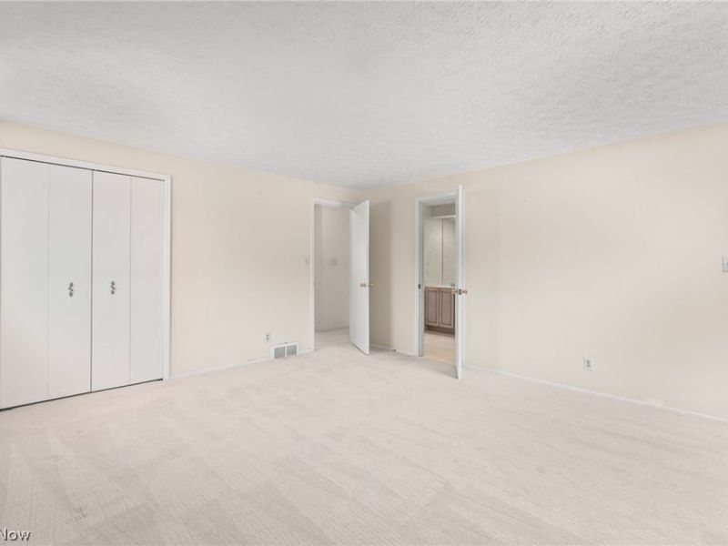 33014 N Roundhead Drive, Solon, OH 44139 Photo 25