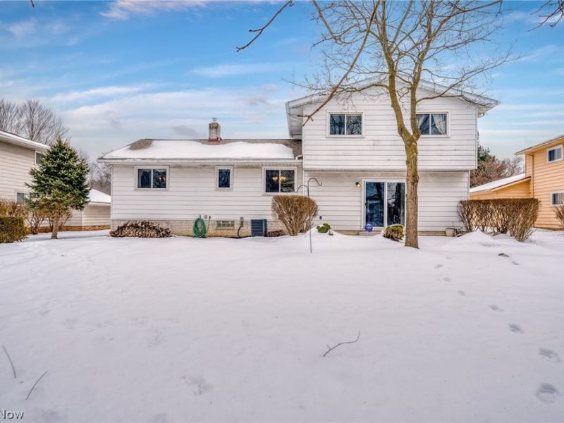 33014 N Roundhead Drive, Solon, OH 44139 Photo 3