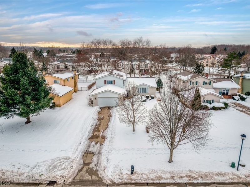 33014 N Roundhead Drive, Solon, OH 44139 Photo 4