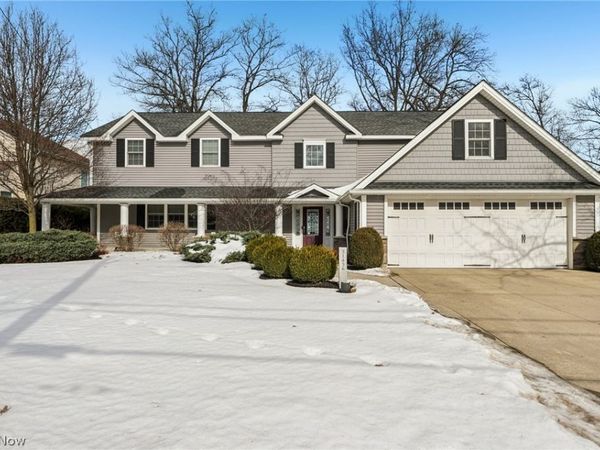 31436 Lake Road, Bay Village, OH 44140