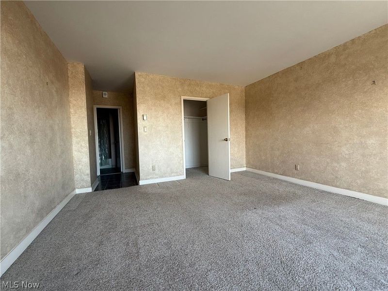 1 Bratenahl Place, Unit 1101, Bratenahl, OH 44108 Photo 10