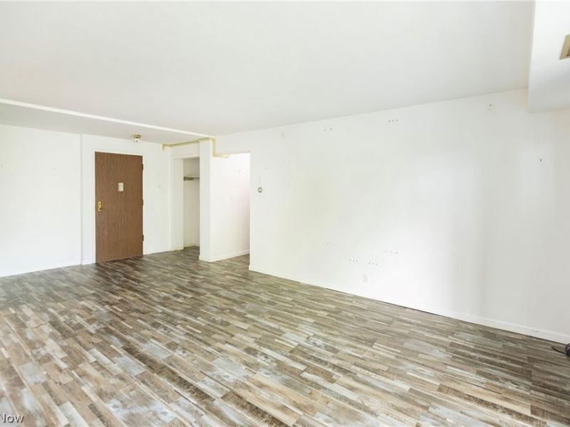 22555 Center Ridge Road, Unit 403, Rocky River, OH 44116 Photo 13