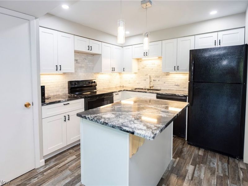 22555 Center Ridge Road, Unit 403, Rocky River, OH 44116 Photo 19