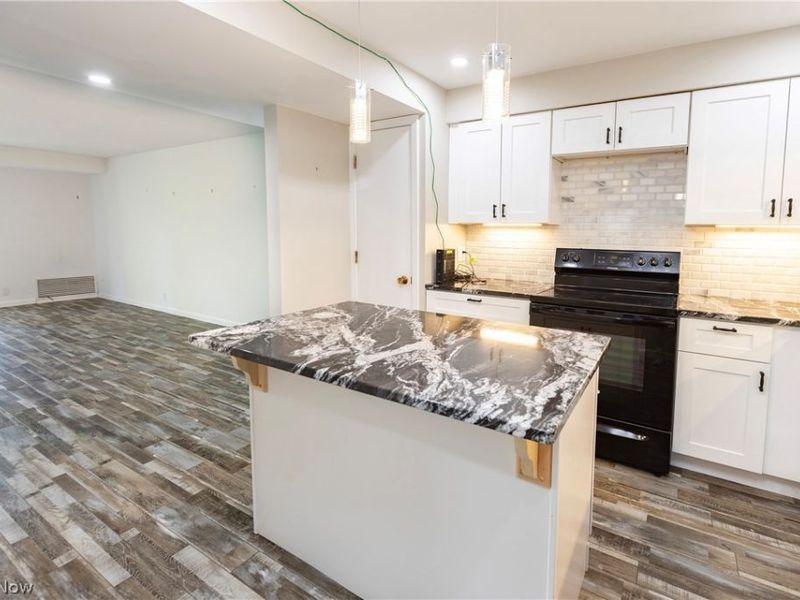 22555 Center Ridge Road, Unit 403, Rocky River, OH 44116 Photo 23