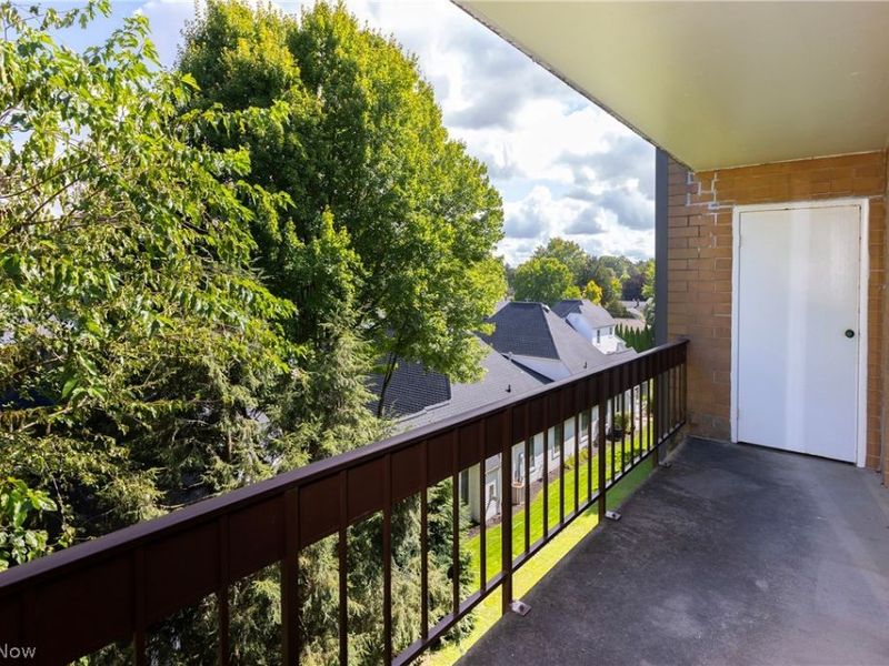 22555 Center Ridge Road, Unit 403, Rocky River, OH 44116 Photo 39