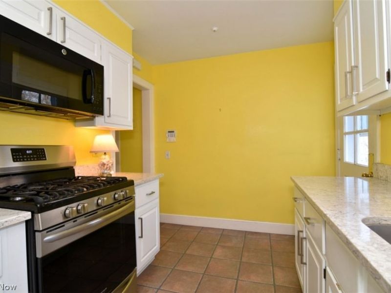 2737 Berkshire Road, Cleveland, OH 44106 Photo 17