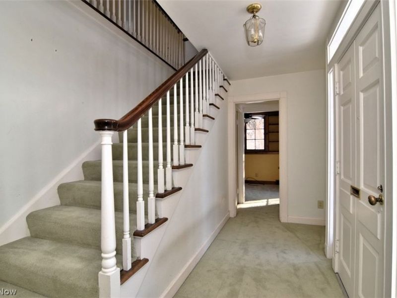 2737 Berkshire Road, Cleveland, OH 44106 Photo 2