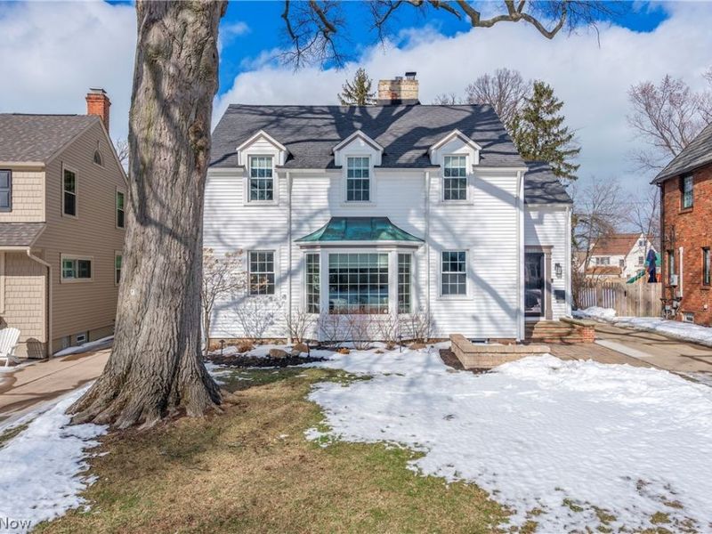 19690 Roslyn Drive, Rocky River, OH 44116 Photo 2