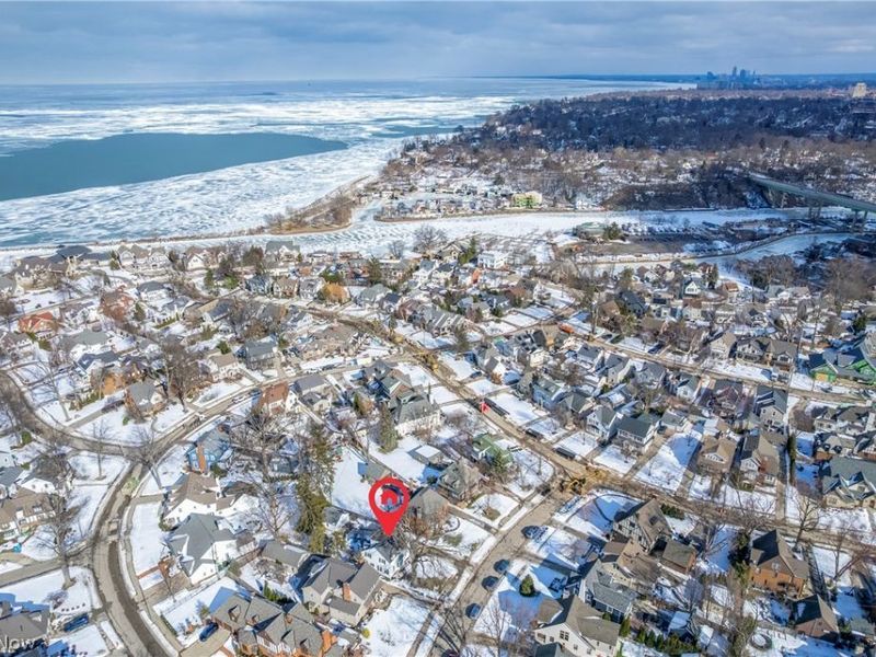 19690 Roslyn Drive, Rocky River, OH 44116 Photo 5