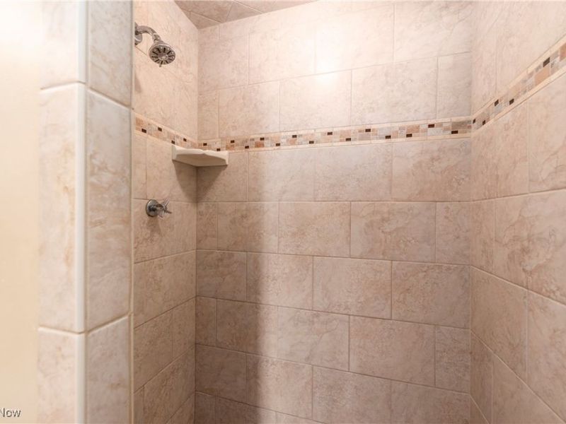 12520 Edgewater Drive, Unit 1605, Lakewood, OH 44107 Photo 29