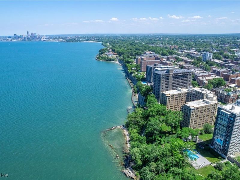 12520 Edgewater Drive, Unit 1605, Lakewood, OH 44107 Photo 3