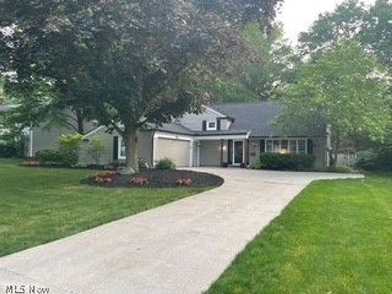 578 Wildbrook Drive, Bay Village, OH 44140 Photo 2