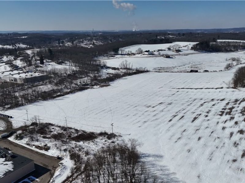 48661 Lakeview Circle, East Liverpool, OH 43920 Photo 16