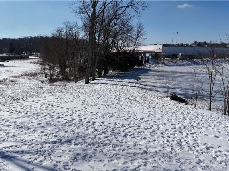 48661 Lakeview Circle, East Liverpool, OH 43920 Photo 25