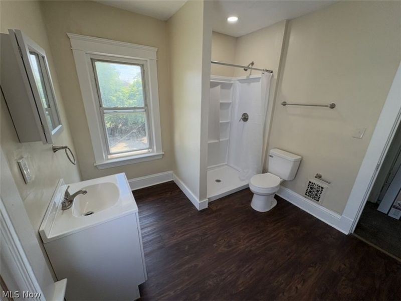 11226 Ashbury Avenue, Cleveland, OH 44106 Photo 14