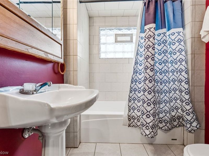 34 N Bon Air Avenue, Youngstown, OH 44509 Photo 16