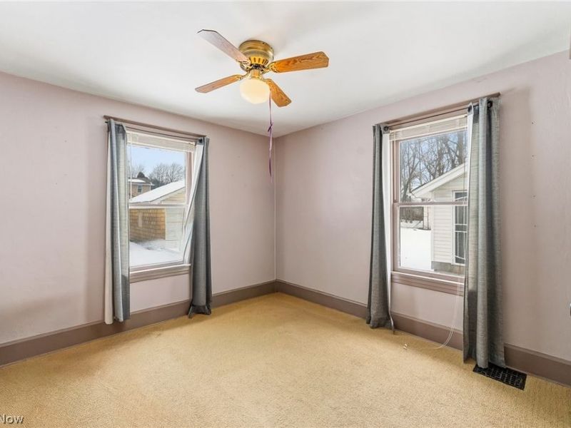 34 N Bon Air Avenue, Youngstown, OH 44509 Photo 20