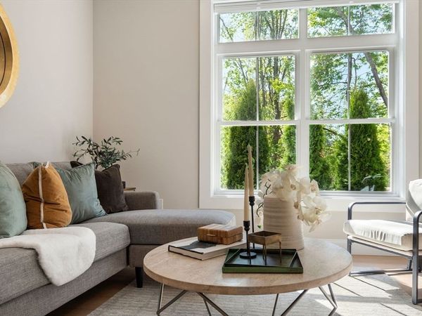 7 Cross St, Unit 102, Wilmington, MA 01887