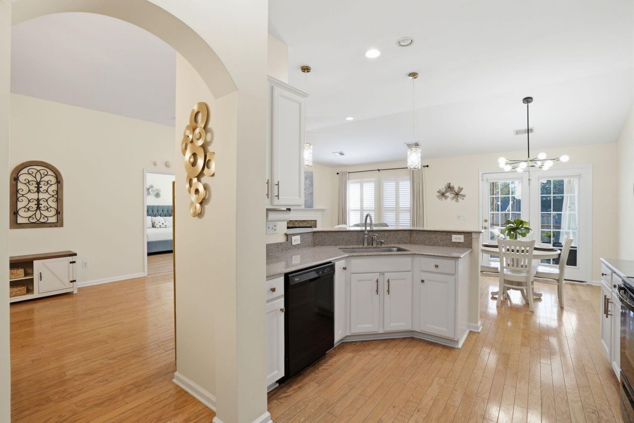 106 Cherry Laurel Lane Photo 6