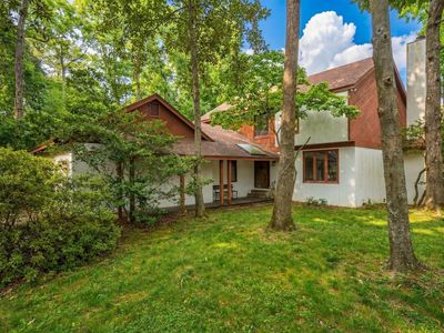 9 Arabian Drive, Charleston, SC 29407