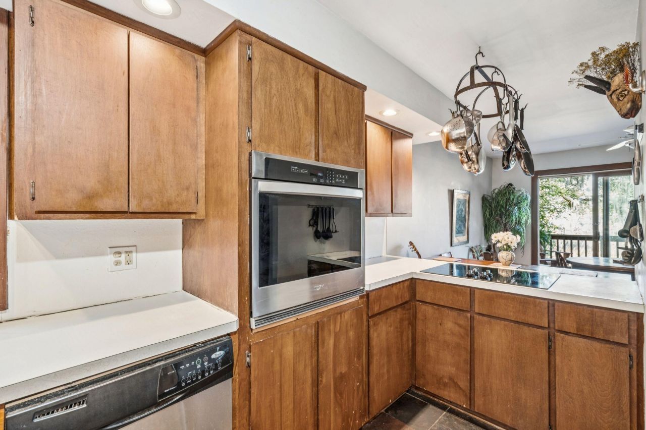 9 Arabian Drive Photo 43