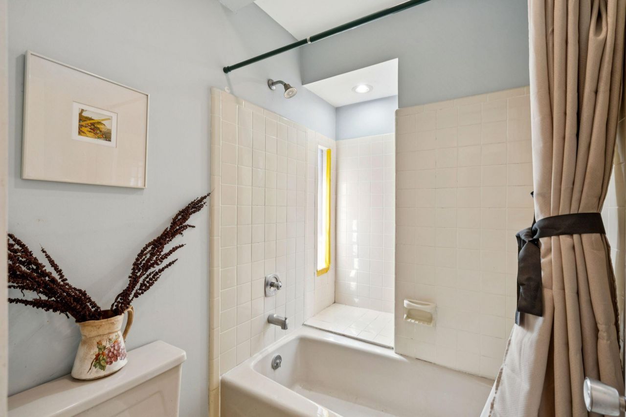 9 Arabian Drive Photo 76