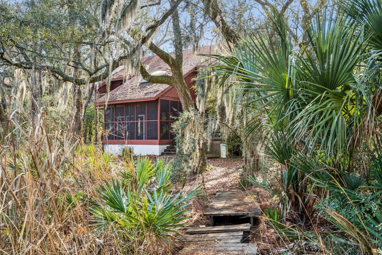 9 Arabian Drive Photo 85