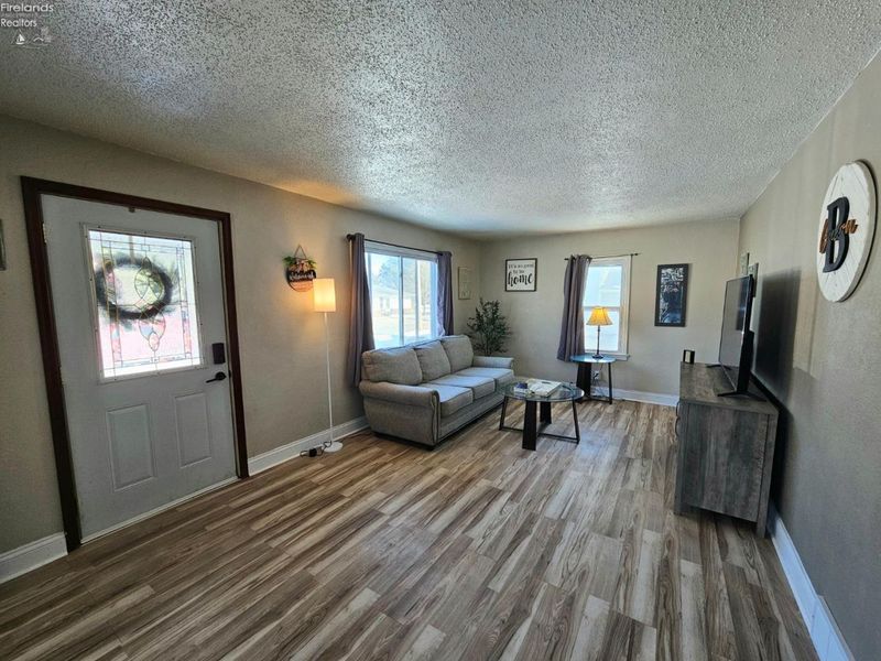 121 Bank Street, Oak Harbor, OH 43449 Photo 4