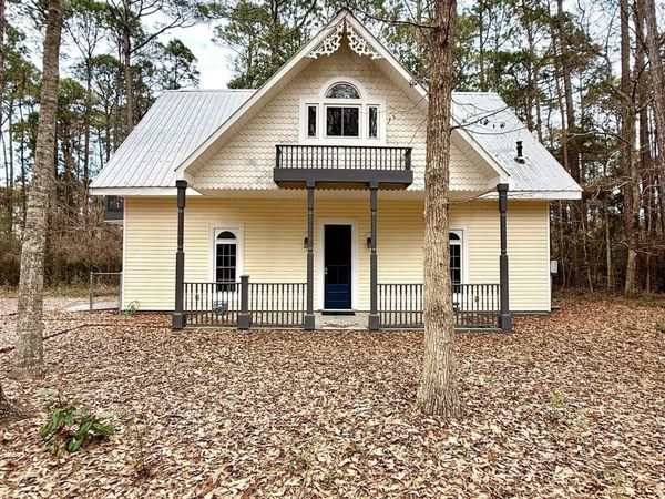 1024 Walnut Street, Ocean Springs, MS 39564