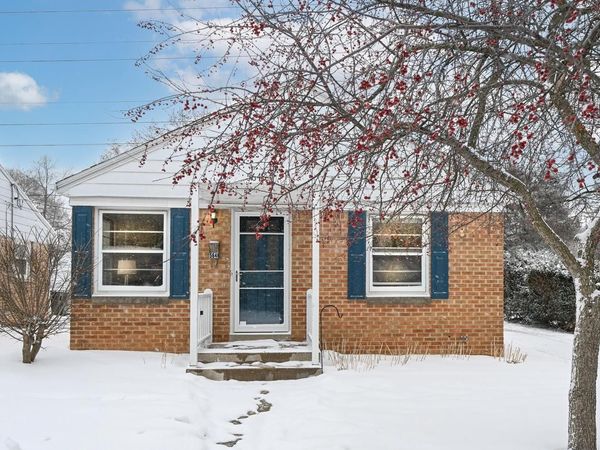 5648 N Dexter AVENUE, Glendale, WI 53209