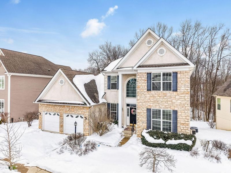 4827 Saint Medan Drive, Westerville, OH 43082 Photo 2