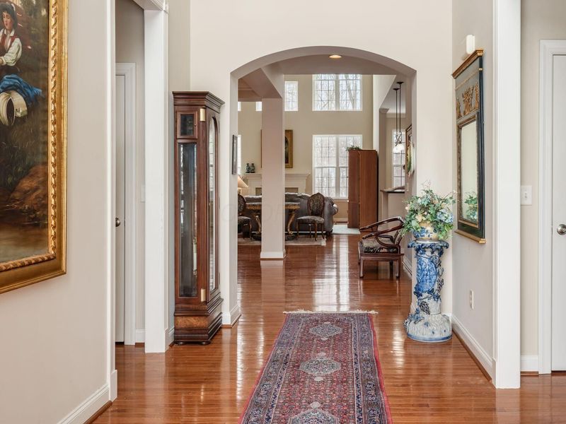 4827 Saint Medan Drive, Westerville, OH 43082 Photo 8