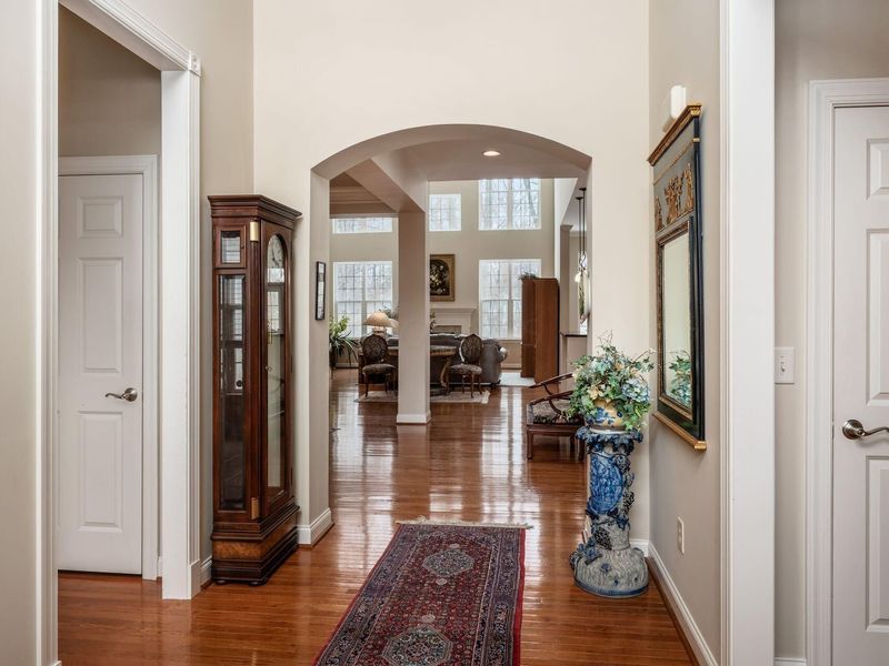 4827 Saint Medan Drive, Westerville, OH 43082 Photo 9