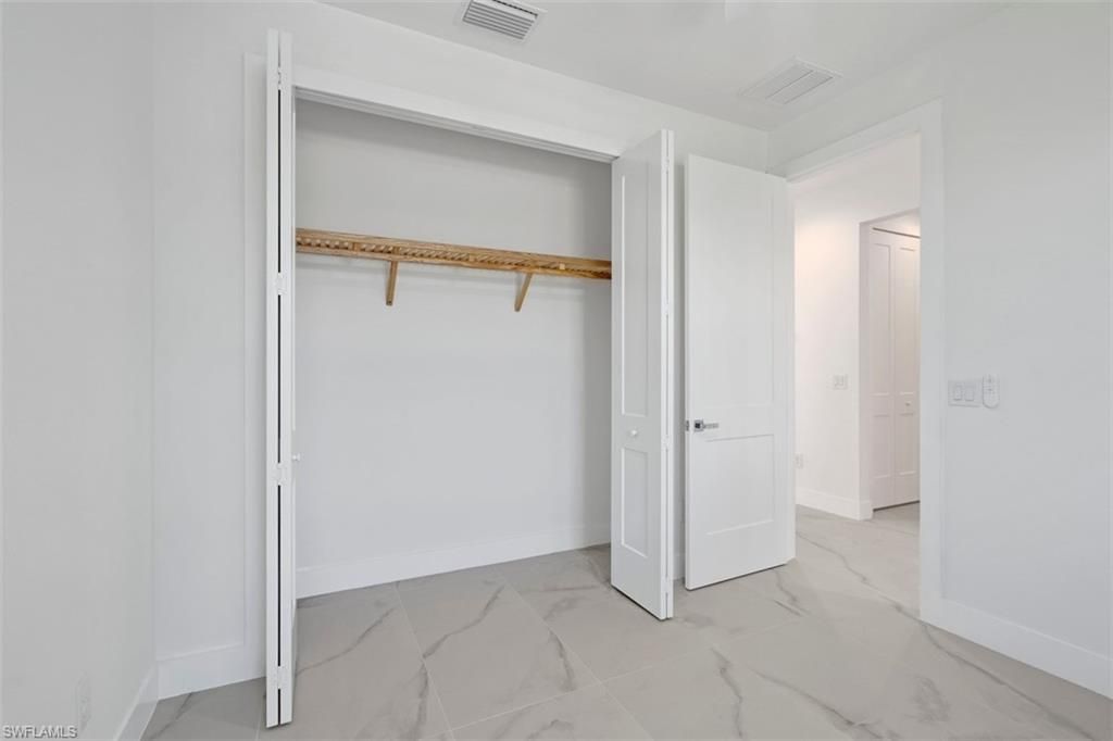 1107 SE 38th St , Cape Coral, FL 33904 Photo